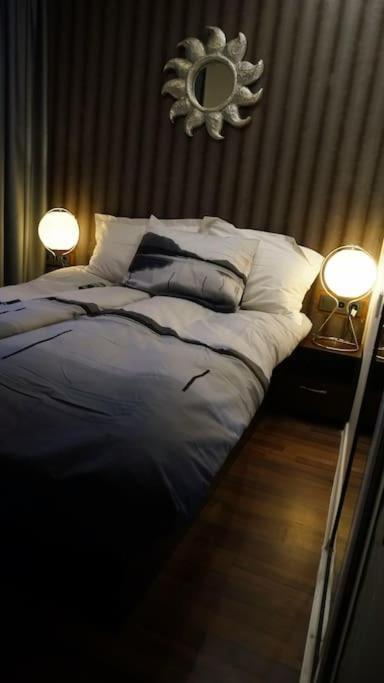 Sofia Zen - On Metro, Ultra Fast Wi-Fi Apartment ภายนอก รูปภาพ