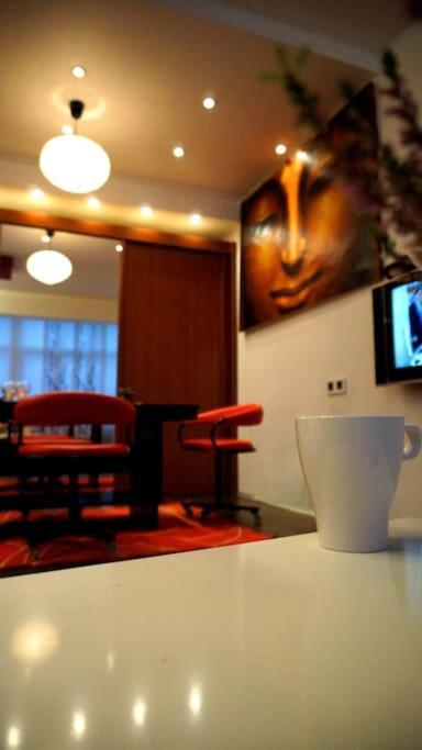 Sofia Zen - On Metro, Ultra Fast Wi-Fi Apartment ภายนอก รูปภาพ