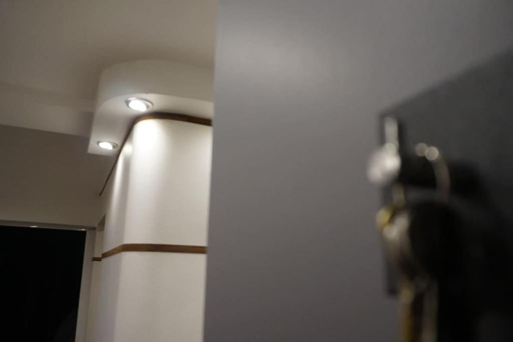 Sofia Zen - On Metro, Ultra Fast Wi-Fi Apartment ภายนอก รูปภาพ
